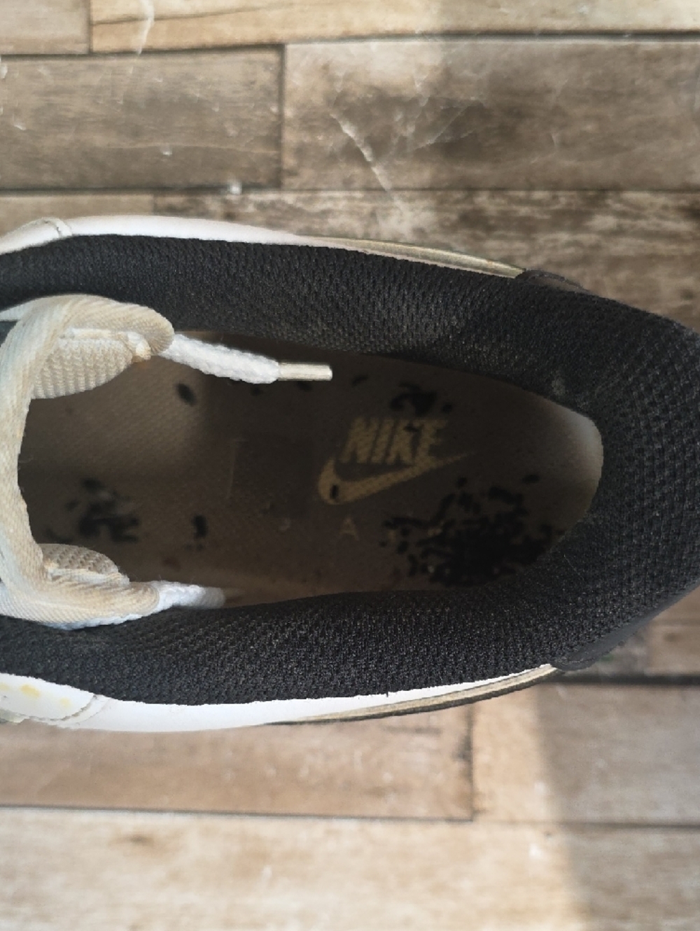 Nike White & Black Air Force 1 with Gold Logos - Picture 6 of 9